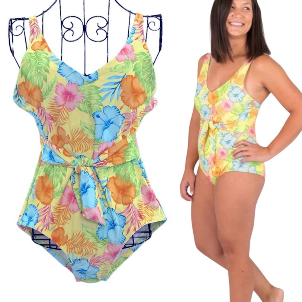 Ruffle Butts Women’s Tie Waist V-Neck One Piece Yellow Hibiscus, Size Small